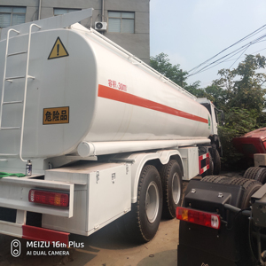 Semi-remorque citerne à carburant diesel, essence, pétrole, huile, 3 essieux, 15001-30000L, en acier au carbone - Product Image 1