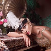Plumes d'autruche Yolan en gros, de haute qualité, multicolores, lisses et moelleuses, grandes (40-45 cm), en tissu blanc et rouge, teintes artificiellement