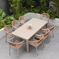 Ensemble de salle à manger d'extérieur JP Space Saving, table rectangulaire avec 6 chaises empilables en rotin pour bistrot, pub, hôtel