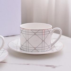 Set di Tazze da Tè in Porcellana Ecologica con Piattini e Piatti Decorati con Motivi Floreali e Oro per Caffè Arabo - Product Image 6