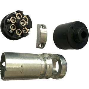 Conector de Remolque Redondo Metálico de 7 Pines Estilo Australiano AP1715 para Conexión de Remolques - Product Image 3