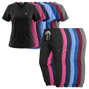 ชุดสครับแพทย์ขายส่ง ปักโลโก้ได้ตามต้องการ สีดำ คอวี กางเกงจ็อกเกอร์มีกระเป๋า ชุดสครับโรงพยาบาลทนทาน ผู้จัดจำหน่ายชุดยูนิฟอร์ม - Product Image 1