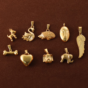 Encantadores Amuletos de Animales |   Colgantes de Acero Inoxidable Chapados en Oro PVD de 18K para Fabricación de Joyería DIY |   Perro, cisne, corazón, ala, hueso, erizo - Product Image 5