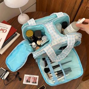 Sac de maquillage imperméable en nylon pour femmes avec fermeture éclair, poignée souple, 31x14x20cm, modèle - Product Image 4