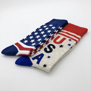 Chaussettes en coton personnalisées pour femmes avec motif d'étoile et drapeau des élections américaines pour le sport pour cadeau promotionnel. - Product Image 6