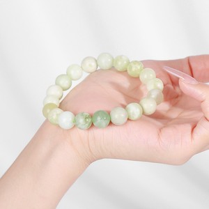กำไลหยกซิ่วหยานธรรมชาติสีเขียวมรกตทรงกลมแบบขายส่ง กำไลลูกปัดสำหรับผู้หญิง เครื่องประดับอัญมณีแฟชั่น - Product Image 5