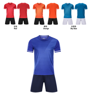 Set di Uniformi da <span class=keywords><strong>Calcio</strong></span> per Adulti e <span class=keywords><strong>Giovani</strong></span>, Maglie da Allenamento Personalizzabili con Sublimazione - Product Image 4