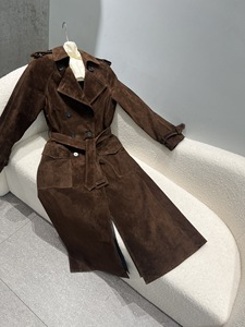 Cappotto Lungo in Pelle Scamosciata su Misura per Donna con Tasche e Cintura - Product Image 1