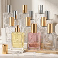 Flacon de parfum de luxe 50 ml en verre carré plat, élégant, vide, en cristal, rechargeable pour voyage avec pulvérisateur à pompe