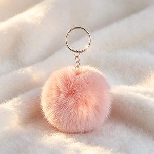 Llavero de pompón de peluche colorido, colgante de moda para bolso y cartera para niñas - Product Image 1