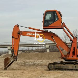 Excavadora Usada a Precio Económico, Dh225LC-7 en Venta, Original de Corea, de Segunda Mano, Hidráulica, DOOSAN 225 en Venta, Roja, en Buenas Condiciones - Product Image 2