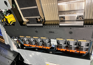 เซิร์ฟเวอร์แบบติดตั้งบนแร็คขนาด 1U รุ่น Performance PowerEdge R660xs พร้อมหน่วยความจำ 256GB และซีพียู 2 ตัว รองรับการจำลองเสมือน / การจำลองเสมือนแบบคลาวด์ / ระบบคลัสเตอร์ - Product Image 2