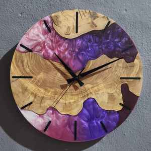 Reloj de Pared de Resina y Madera, Moderno, Elegante, Duradero, Funcional y Hecho a Mano, Perfecto para Sala de Estar o Dormitorio - Product Image 1