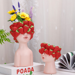 Udeco nuovo Design creativo ragazza fragola vaso di fiori essiccato carino vaso moderno <span class=keywords><strong>in</strong></span> <span class=keywords><strong>resina</strong></span> per la decorazione della casa - Product Image 4