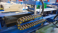 Máquina Punzonadora Automática CNC Hidráulica con Control PLC para Acero Angular, con Funciones de Entallado, Corte y Cizallamiento, Multivoltaje, 10m/min