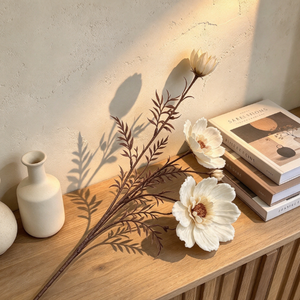 4 têtes de fleurs artificielles en soie <span class=keywords><strong>Cosmos</strong></span> faites à la main, réalistes, douces au toucher, naturelles, tiges florales d'automne pour la décoration de mariage et de la maison - Product Image 1