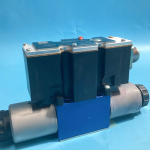 4WRAE 6 E1 Série Proportionnelle R901160386 24V 4-20mA Signal Directionnel Hydraulique pour Moulage par Injection - Product Image 1
