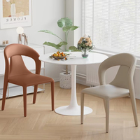 Chaises de salle à manger de style design pour la maison, avec une touche de luxe et une esthétique haut de gamme. Chaises de restaurant