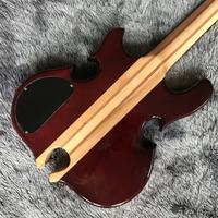 Guitare basse à 4 cordes de style ALEM personnalisée, manche traversant le corps, découpe en forme de cœur en bas