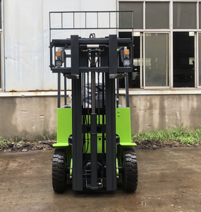 Montacargas Eléctrico Weliftrich CPD-30FE de 3.0 Toneladas (3000 kg), Motor de CA, 4 Ruedas, Batería de Litio, Elevador Inteligente - Product Image 5