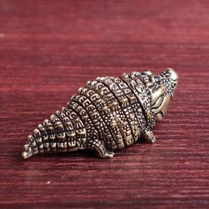 1 Buah Dekorasi Retro Lucu Buatan Tangan Buaya Kuningan Dekorasi Meja Kantor Rumah Hiasan Kerajinan Tangan Hewan Peliharaan Teh - Product Image 1