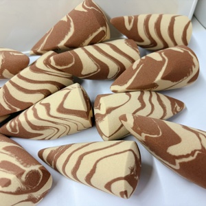 2025 Hot Bán Siêu Mềm Trên Khuôn Mặt Kem Lỏng Nền Tảng Trang Điểm Miếng Bọt Biển Esponja Vẻ Đẹp Mịn Bảo Hiểm Đầy Đủ Trong Màu Sắc Hỗn Hợp - Product Image 1