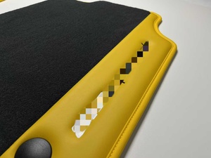 Tapis de sol de voiture en nylon de luxe sur mesure pour Ferrari F12 Berlinetta - Toutes saisons, antidérapant, 10 mm d'épaisseur, garantie 3 ans - Product Image 2