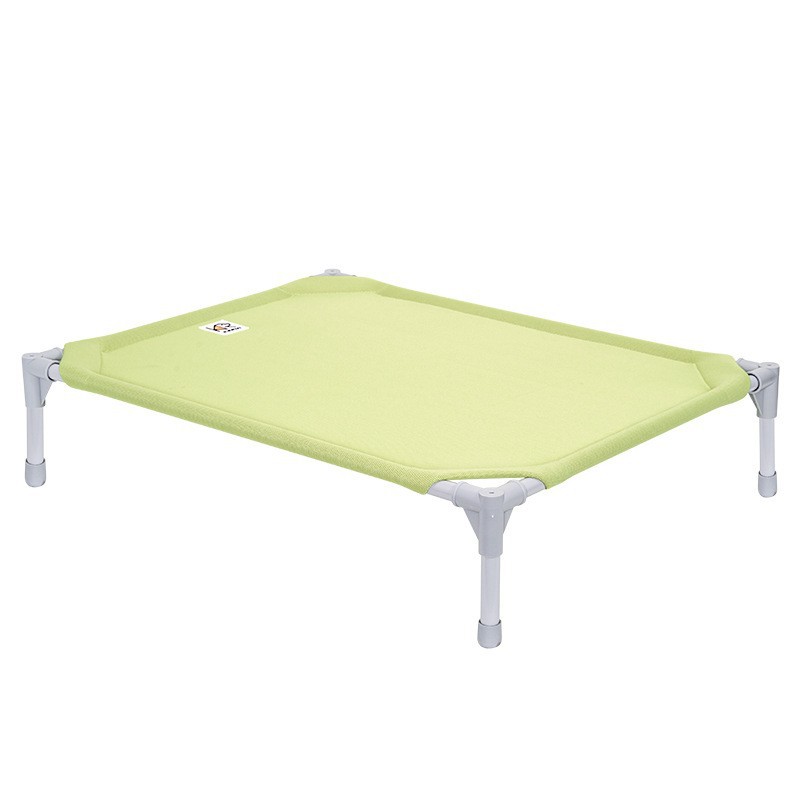 Lit de camp vert soleil