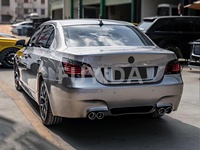 Rok samping Bumper belakang depan, untuk BMW 5 seri E60 04-10 Body Kit Upgrade M Power M5 gaya pipa knalpot lampu kabut Semua plastik baru