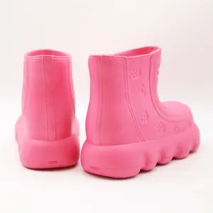Nova moda botas de chuva neutras leves para uso ao ar livre botas de chuva impermeáveis com características antiderrapantes e resistentes