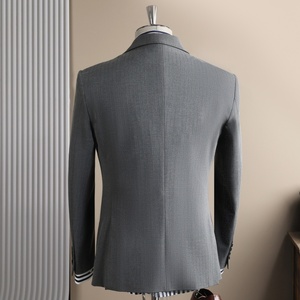 Completo da Uomo Slim Fit <span class=keywords><strong>Blu</strong></span> Navy a Righe Sottili <span class=keywords><strong>Doppiopetto</strong></span> per Matrimonio, Ballo di Fine Anno, Cerimonia, Sposo, Testimone, Eventi Speciali, Gala, Spettacoli - Product Image 4