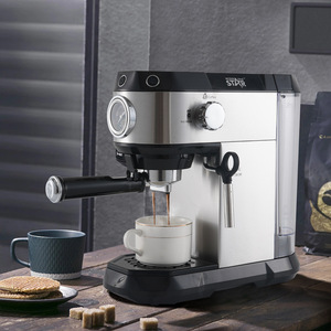 Machine à expresso Winningstar 1,0 L semi-automatique avec mousseur à lait pour usage domestique - Product Image 2
