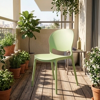 Chaise de salle à manger moderne et minimaliste en plastique empilable avec dossier épaissi pour les stands de restauration en plein air, les marchés nocturnes, les stands de barbecue et la maison