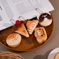 X616 Vente en gros Porte-clés mignon en peluche, simulation de nourriture (chocolat, pain), accessoires souples pour sacs