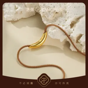 Collana TANGPEI "Gold Chord Moon Shadow" con cordoncino intrecciato in lega, ciondolo a mezzaluna curvo in <span class=keywords><strong>oro</strong></span> lucido, gioielli minimalisti alla moda - Product Image 5