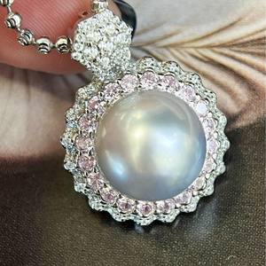 Nuevo colgante de perlas naturales redondas de lujo de 12-13 mm, moderno, con incrustaciones de luz intensa, diseño llamativo, con caja de regalo - Product Image 3