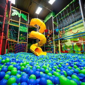 Trẻ em kẹo nhựa trong nhà công viên giải trí thiết bị sân chơi nhỏ vui vẻ đi vòng tương tác trượt tùy chỉnh - Product Image 1