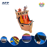 Structure gonflable combinée toboggan et trampoline sur le thème du bateau pirate |   Bateau pirate gonflable commercial pour enfants en PVC pour événements festifs