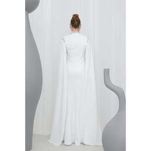 ชุดราตรีสีดำประดับประดาหรูหราสำหรับผู้หญิง คอสูง แขนยาว ทรงเข้ารูป งานแฮนด์เมด สำหรับงานพิธีการ - Product Image 6