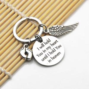 Ti terrò nel mio cuore portachiavi di memoria perduto bambino in acciaio inox ali d'angelo cuore portachiavi ala per la memoria - Product Image 1