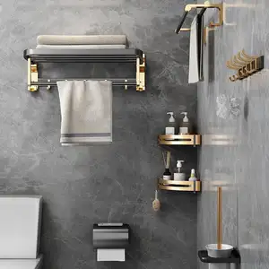 Ensemble d'accessoires de salle de bain en acier inoxydable Étagère de rangement murale en métal sept pièces pour toilettes d'hôtel de luxe moderne en ligne