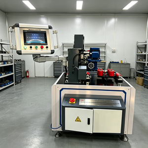 เครื่องจักรอัตโนมัติ 5 แกน CNC สำหรับงานกัดลายเส้นอะลูมิเนียม พร้อมระบบป้อนแถบวัสดุในตัว 2-in-1 สำหรับงานกันความร้อนในประตูหน้าต่าง - Product Image 1