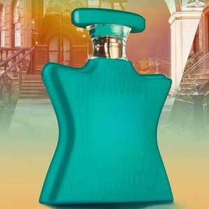 Parfum <span class=keywords><strong>bois</strong></span>é et épicé riche et intense, qui capture la force et la sophistication, conçu pour les ensembles de parfums destinés aux personnes au style intemporel. - Product Image 5