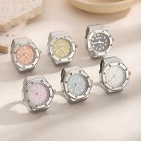 Montre à doigt en quartz octogonale tendance, cadran coloré vibrant, bracelet en acier élastique, bijoux unisexes pour couple, cadeau de fiançailles