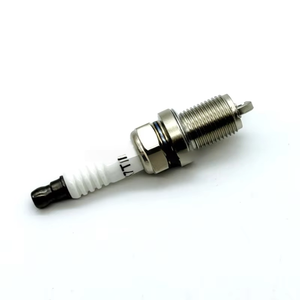 K7Tc candela <span class=keywords><strong>a</strong></span> singolo artiglio bruciatore bianco per uso industriale macchine da giardino accessori per due tempi motosega tosaerba - Product Image 3