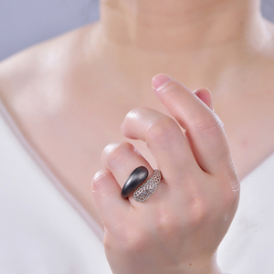 Bagues en argent 925 Kirin, design creux bicolore, plaqué noir et rhodium, bague épaisse pour femme - Product Image 1