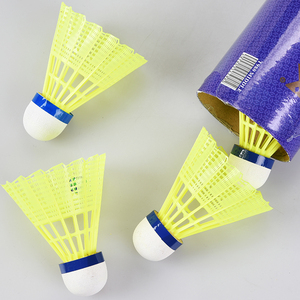 Vente chaude compétition professionnelle entraînement Durable <span class=keywords><strong>badminton</strong></span> balle loisirs extérieur plastique nylon jaune <span class=keywords><strong>badminton</strong></span> 6 pièces pack - Product Image 4
