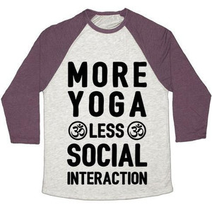 Camiseta de béisbol unisex Tri-Blend de More Yoga Less Social Interaction - Product Image 4