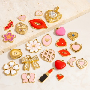 สร้อยคอจี้สแตนเลสชุบทอง 18K สำหรับผู้หญิง ดีไซน์หรูหราทันสมัย ทำเองได้ พร้อมจี้และเครื่องประดับเสริม - Product Image 1