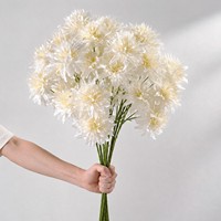 Vente en gros de chrysanthèmes en soie réalistes à 3 têtes, branche flexible, fleurs artificielles pour mariage